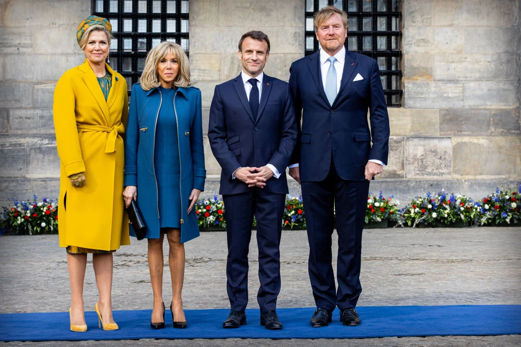 Brigitte i Emanuel Macron na spotkaniu z królem Holandii