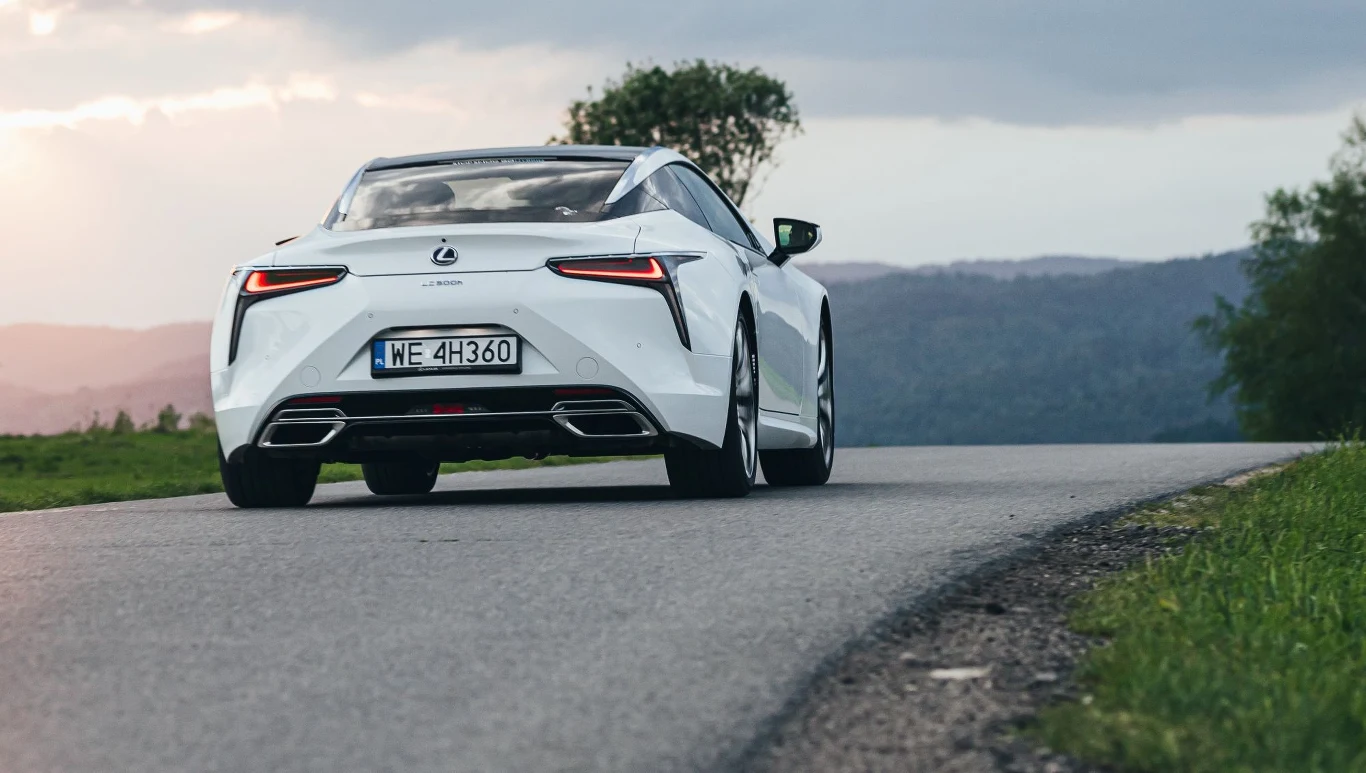 Zmodernizowany Lexus LC ma dawać większą radość w czasie jazdy.