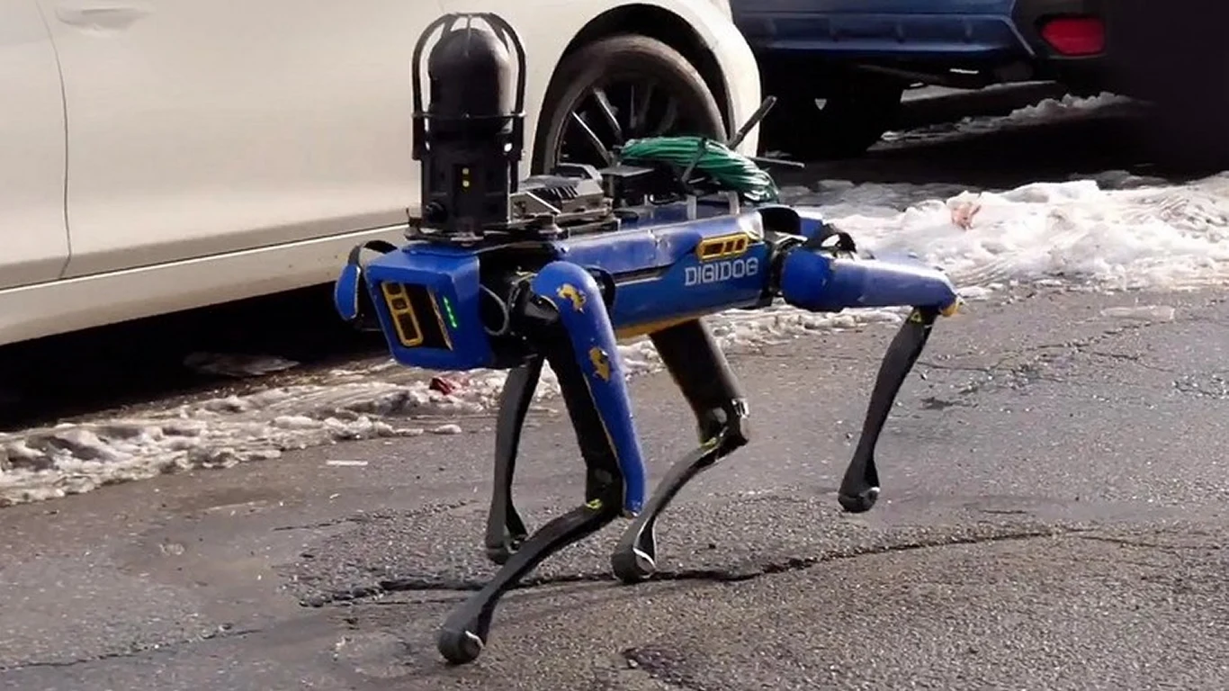 Robo-pies Spot o firmy Boston Dynamics będzie walczył z przestępcami w Nowym Jorku Robo-pies Spot o firmy Boston Dynamics będzie walczył z przestępcami w Nowym Jorku