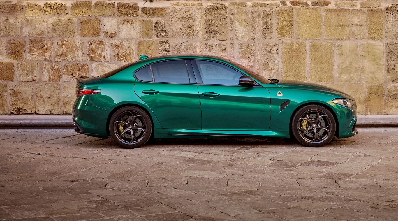 Alfa Romeo Giulia Quadrifoglio 100th Anniversario Alfa Romeo Giulia Quadrifoglio 100th Anniversario