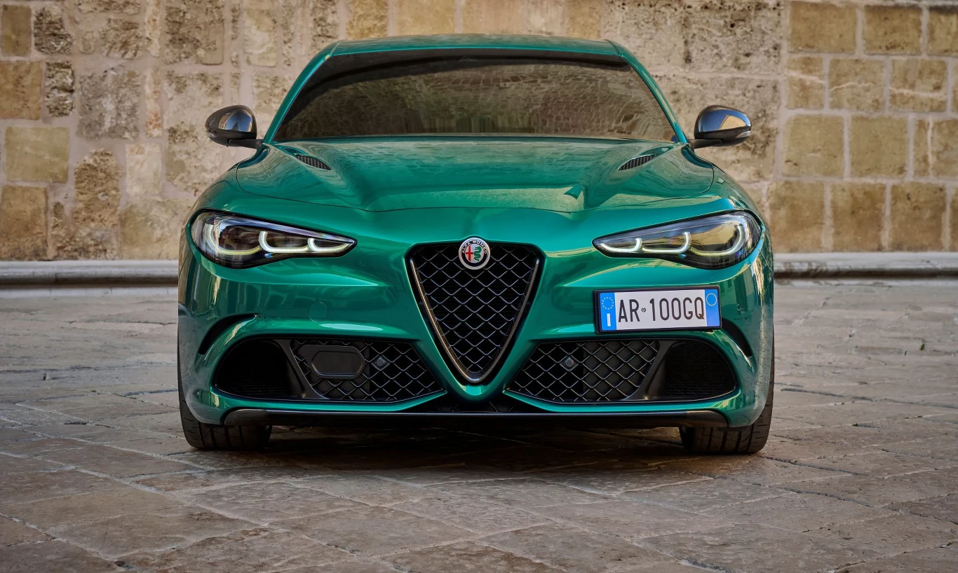 Alfa Romeo Giulia Quadrifoglio 100th Anniversario Alfa Romeo Giulia Quadrifoglio 100th Anniversario