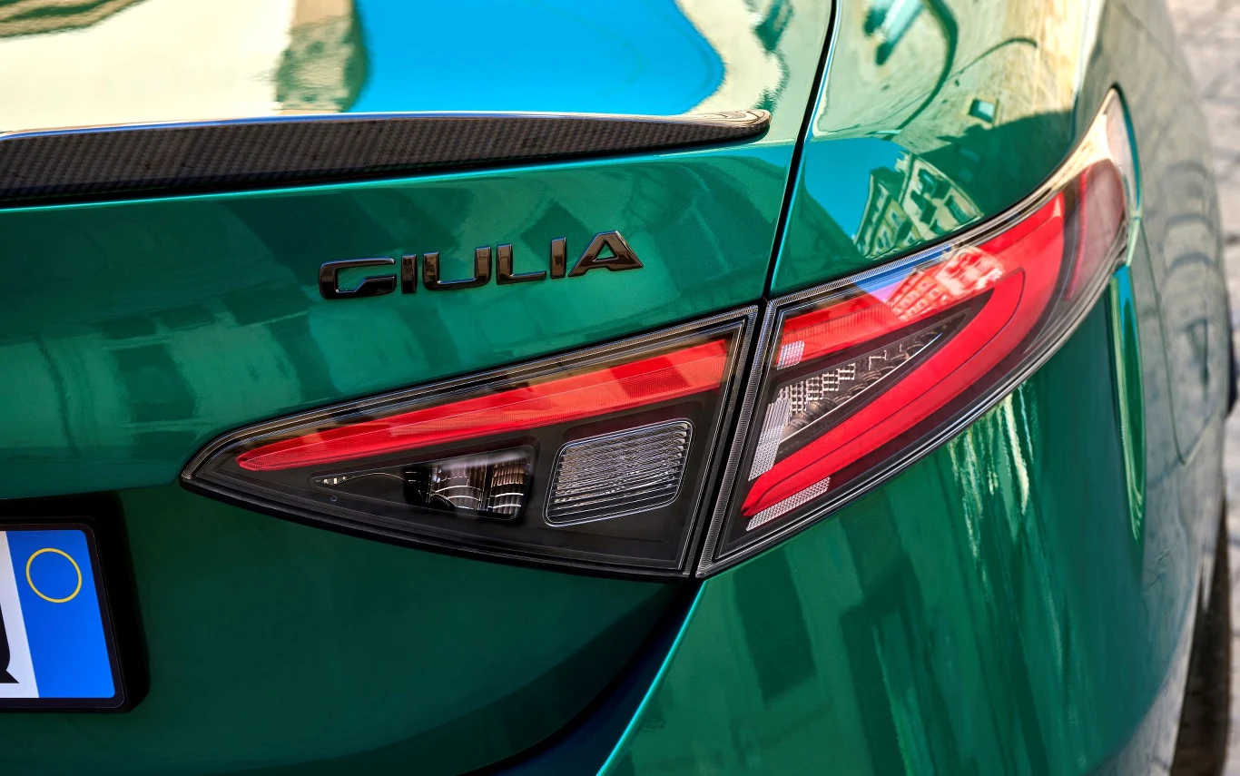 Alfa Romeo Giulia Quadrifoglio 100th Anniversario Alfa Romeo Giulia Quadrifoglio 100th Anniversario