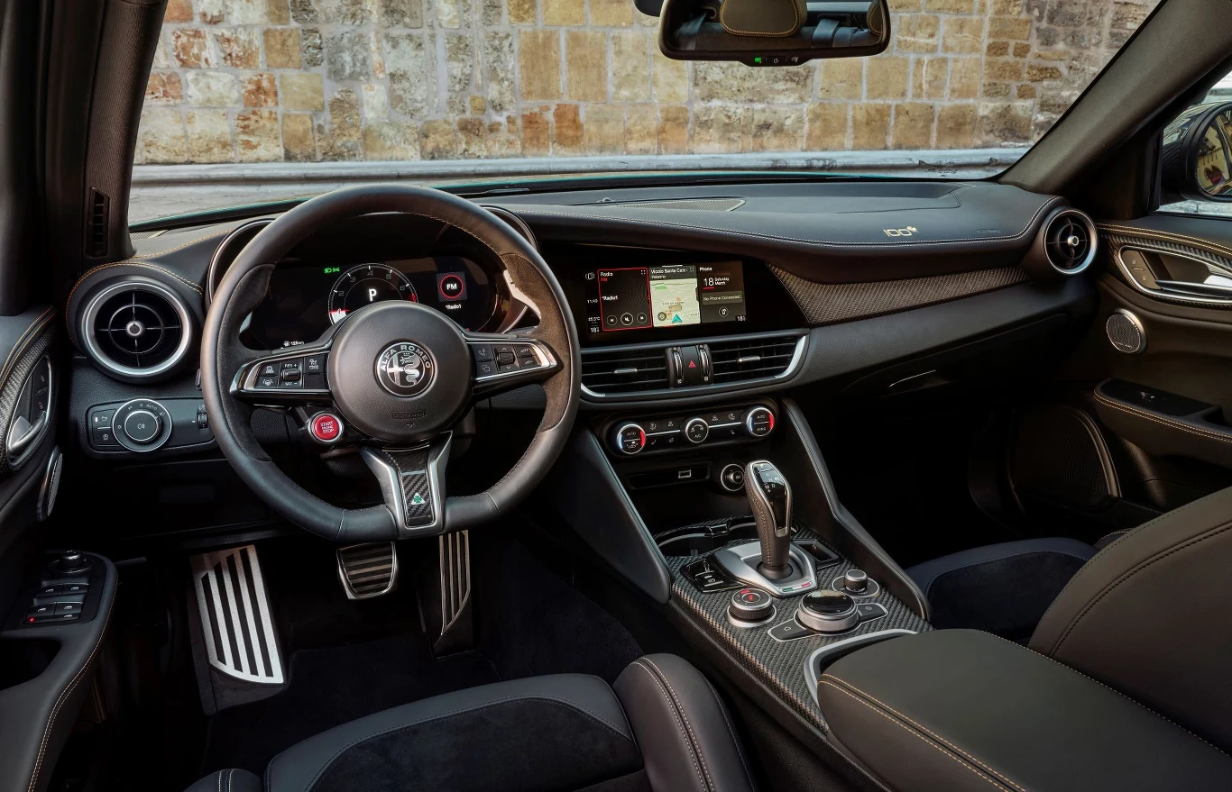 Alfa Romeo Giulia Quadrifoglio 100th Anniversario Alfa Romeo Giulia Quadrifoglio 100th Anniversario