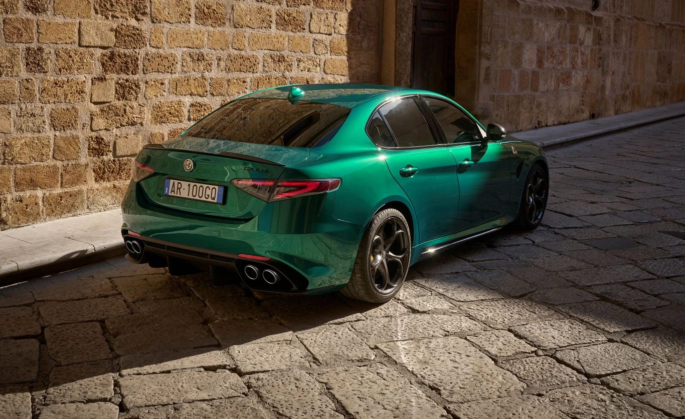 Alfa Romeo Giulia Quadrifoglio 100th Anniversario Alfa Romeo Giulia Quadrifoglio 100th Anniversario