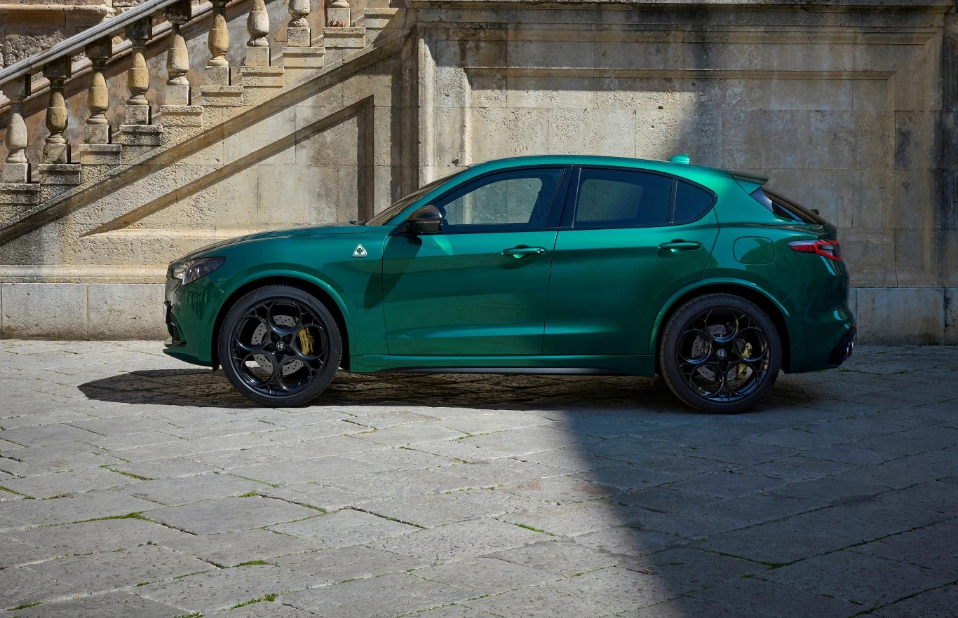 Alfa Romeo Stelvio Quadrifoglio 100th Anniversario Alfa Romeo Stelvio Quadrifoglio 100th Anniversario