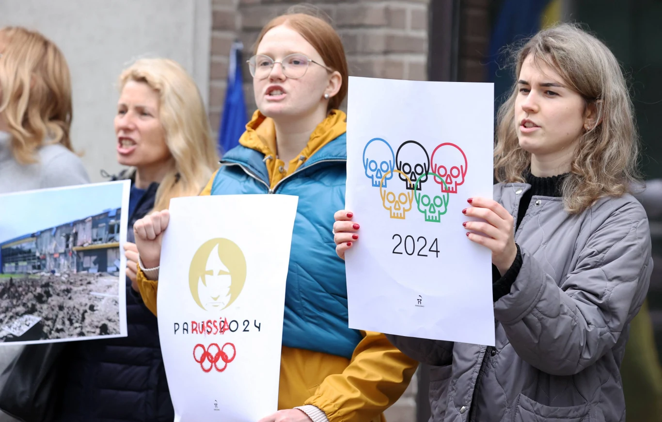 Protest przeciwko udziałowi Rosji w igrzyskach olimpijskich w Paryżu