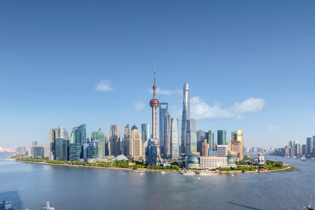 Shanghai Tower w Chinach to jeden z najwyższych budynków świata. 