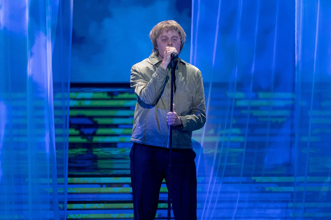 Oskar Cyms jako Lewis Capaldi w Twoja Twarz Brzmi Znajomo Oskar Cyms jako Lewis Capaldi w Twoja Twarz Brzmi Znajomo