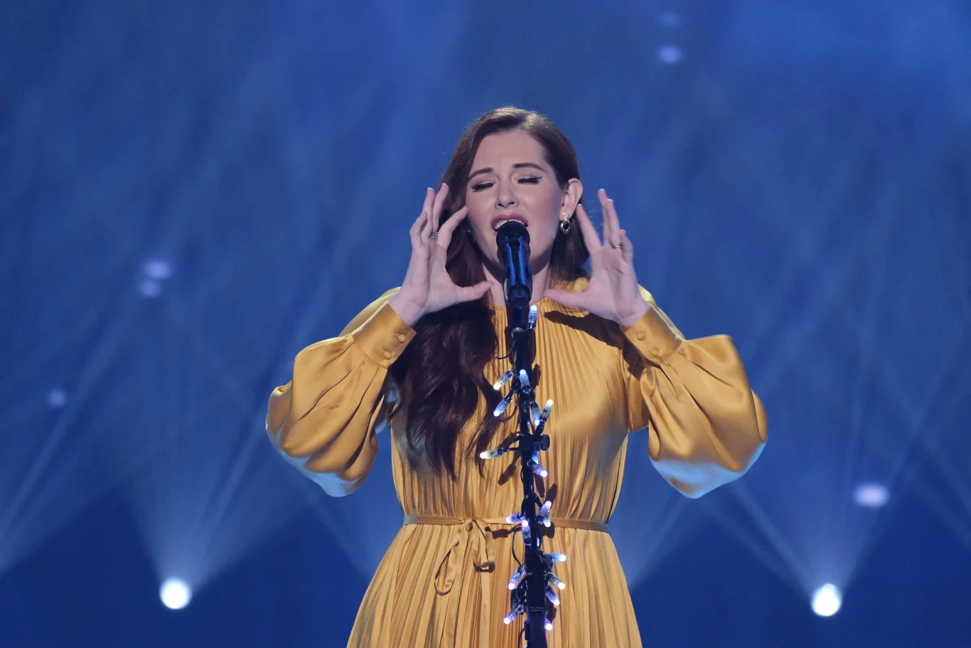 Simon Cowell był pod wrażeniem Mandy Harvey Simon Cowell był pod wrażeniem Mandy Harvey