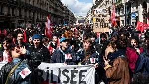 Reforma emerytalna spotkała się z dużym oporem francuskiego społeczeństwa