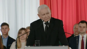 Prezes Pis Jarosław Kaczyński w trakcie przemówienia w miejscowości Łyse