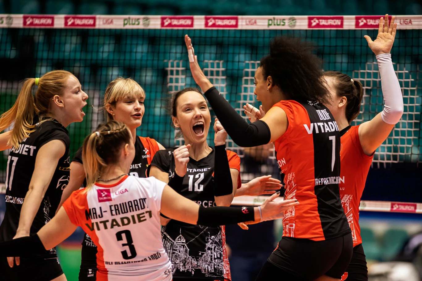 Siatkarki ŁKS-u zagrają w półfinale Tauron Ligi. Trzecia z lewej Julita Piasecka Siatkarki ŁKS-u zagrają w półfinale Tauron Ligi. Trzecia z lewej Julita Piasecka