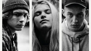 Hubert Miłkowski, Marta Stalmierska i Sebastian Dela na plakacie filmu "Braty"
