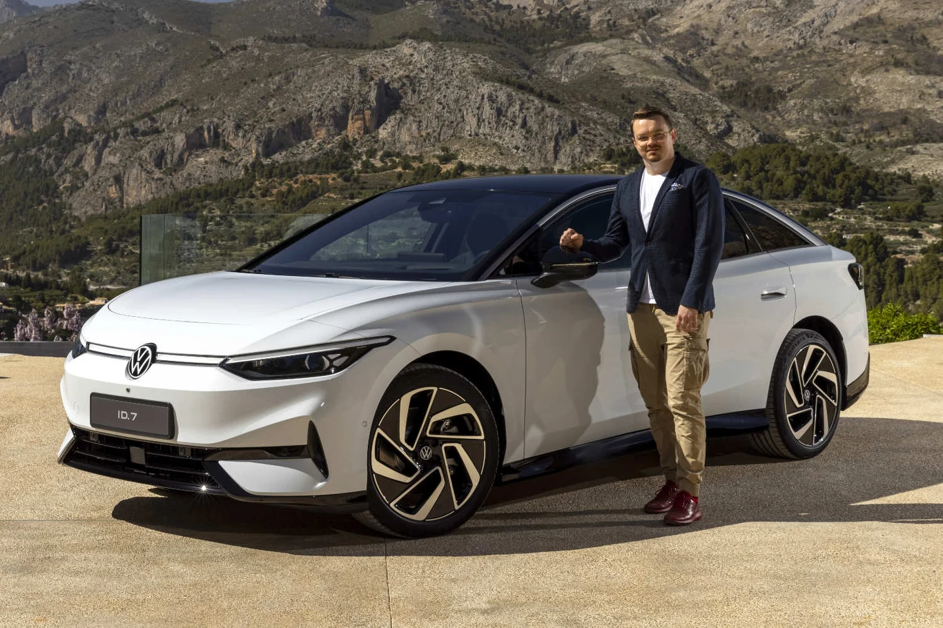 Volkswagen zaprezentował najważniejszy model w rodzinie ID - ID.7 Volkswagen zaprezentował najważniejszy model w rodzinie ID - ID.7