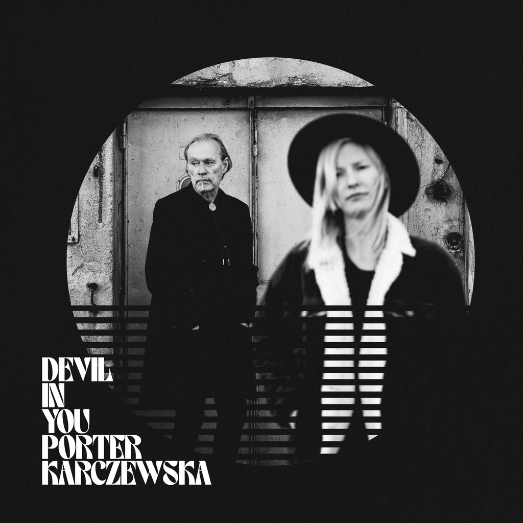 John Porter i Agata Karczewska na okładce singla "Devil In You"