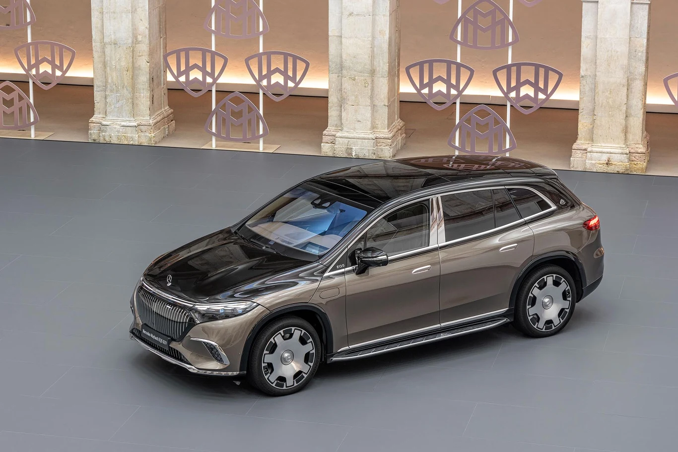 Mercedes-Maybach EQS 680 SUV