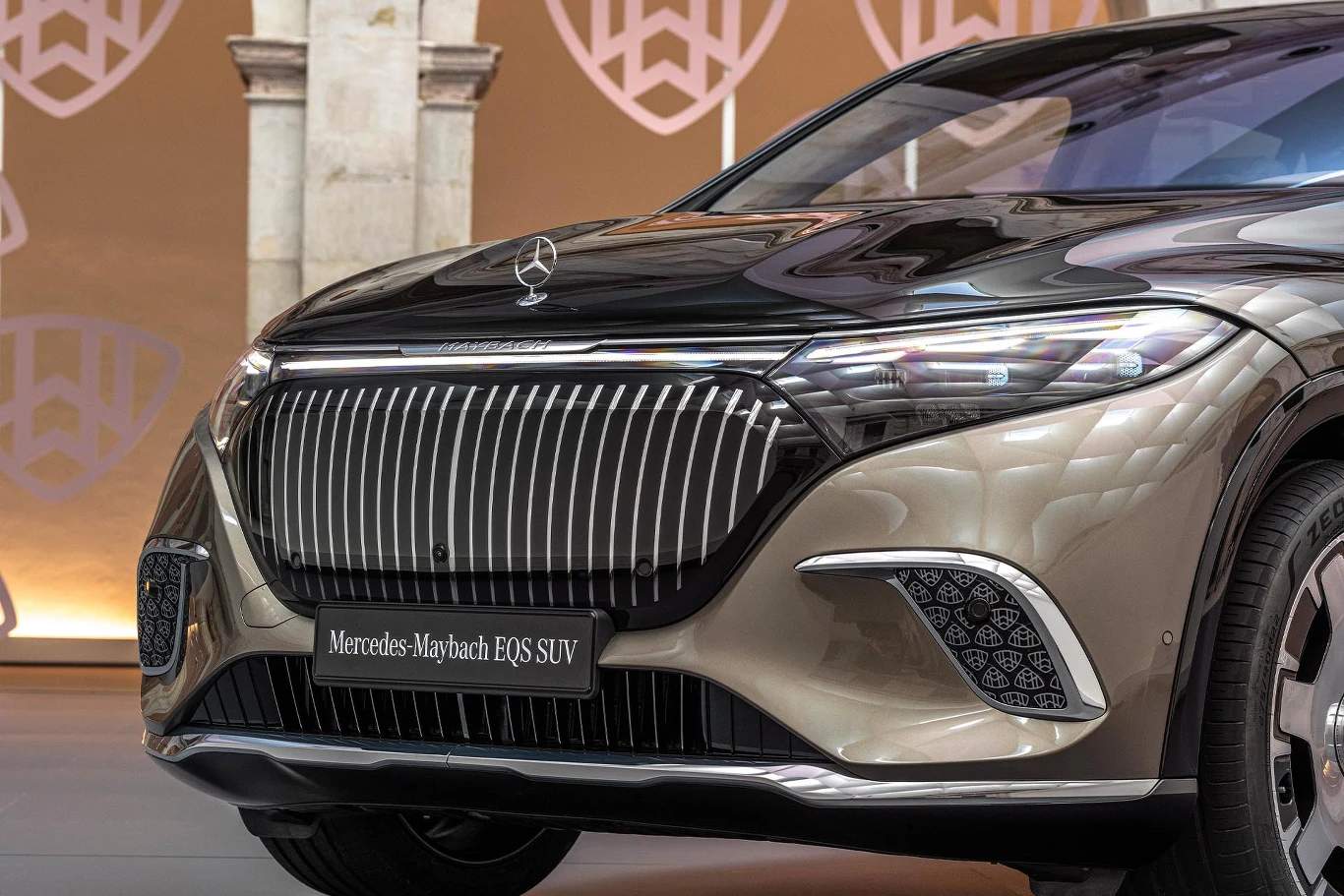 Mercedes-Maybach EQS 680 SUV