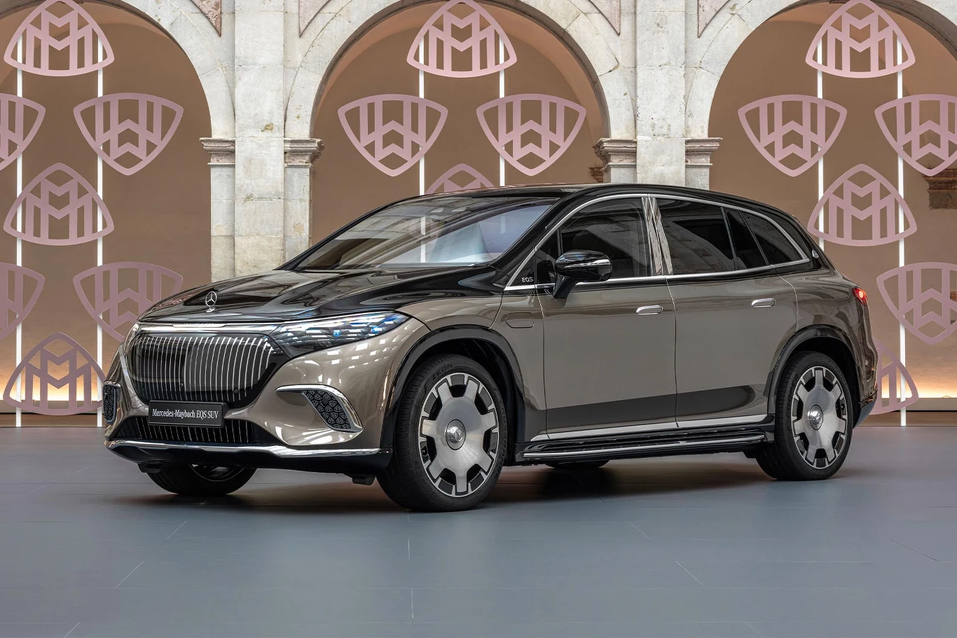 Mercedes-Maybach EQS 680 SUV