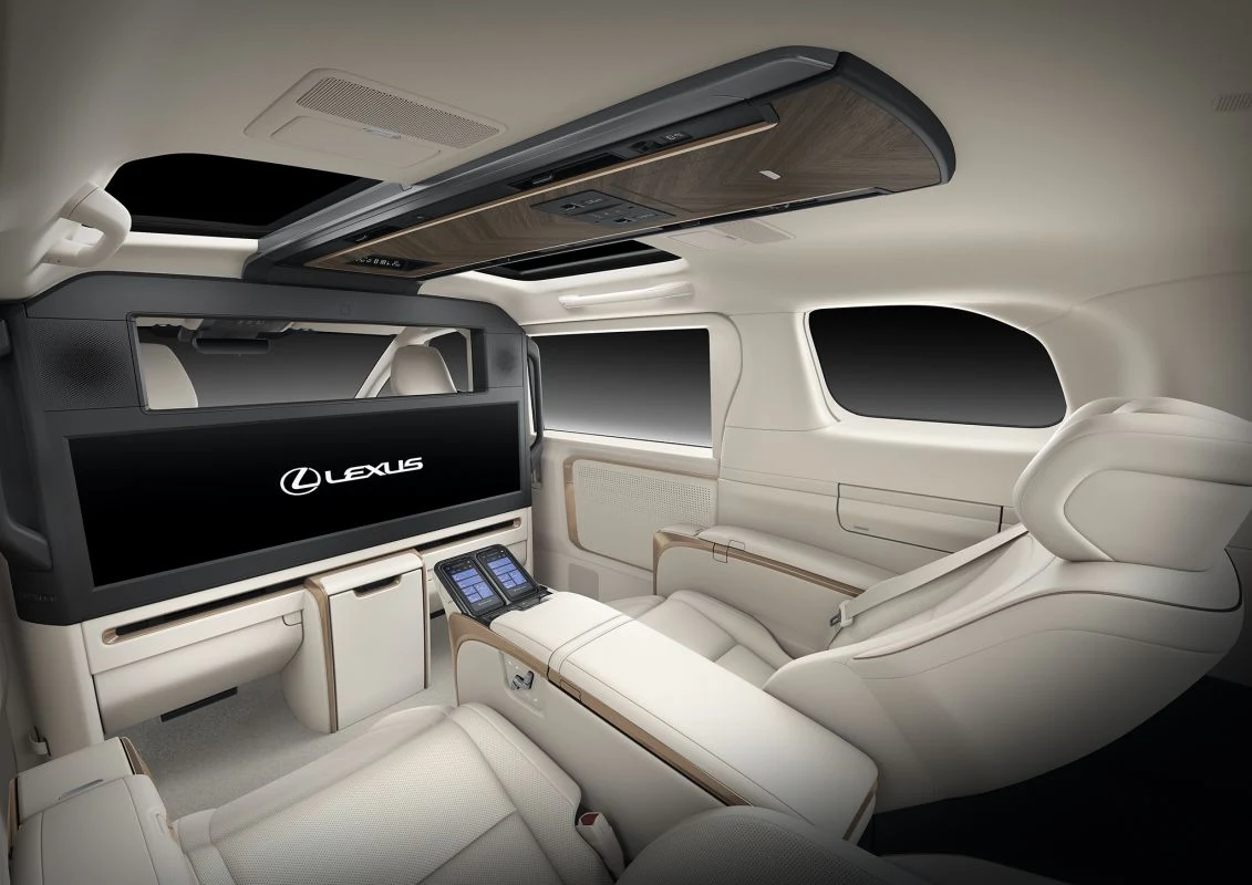 Lexus LM