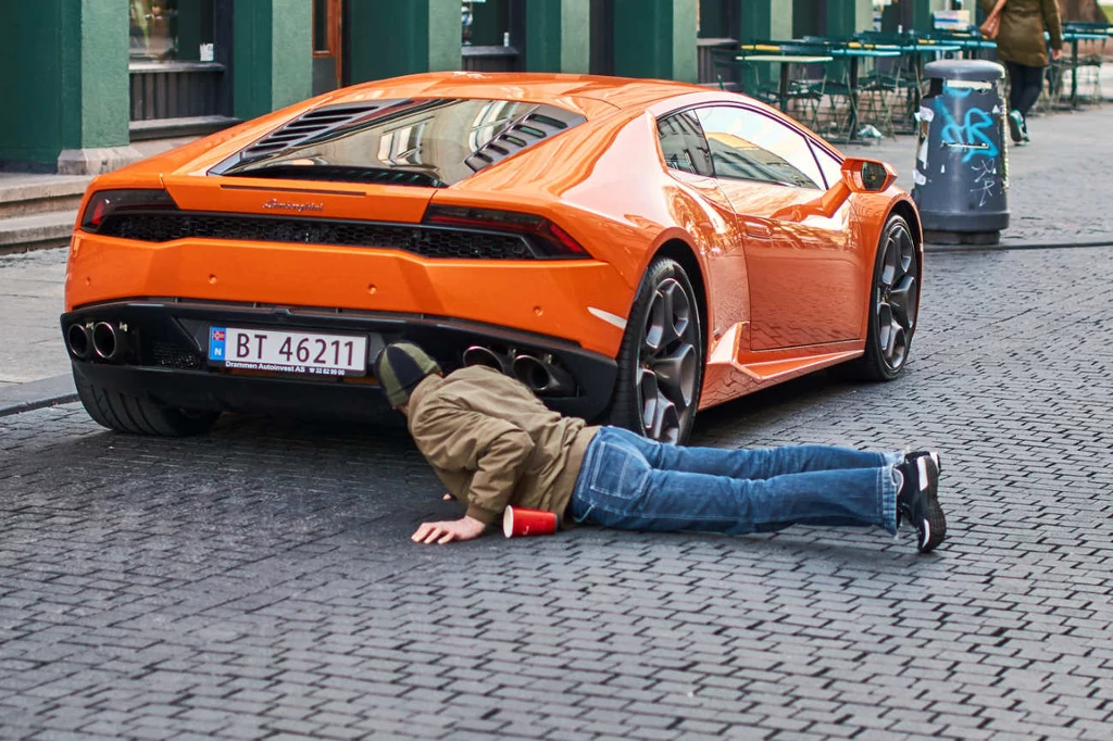 Mężczyzna z Dolnej Saksonii kupił używane Lamborghini. Jak się okazało, pojazd był przywłaszczony. / zdj. ilustracyjne