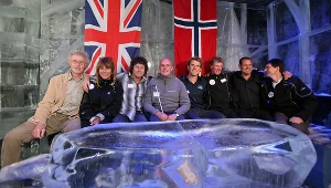 Noel Hanna (trzeci z lewej)