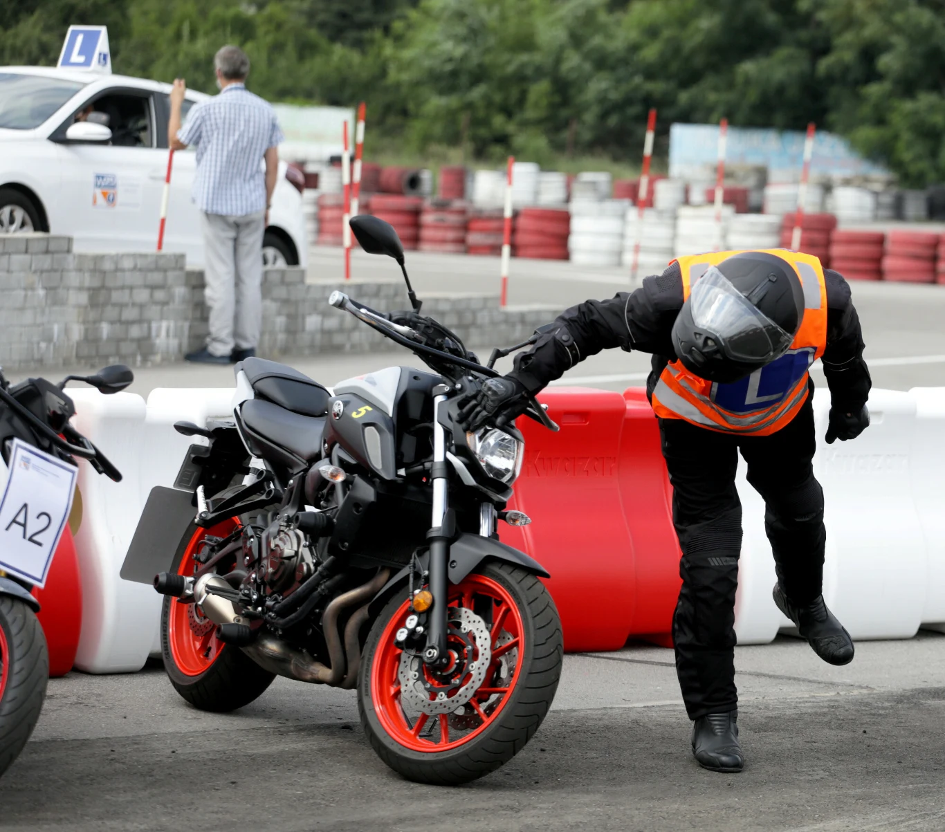 Część pierwsza egzaminu praktycznego na motor to przygotowanie do jazdy Część pierwsza egzaminu praktycznego na motor to przygotowanie do jazdy