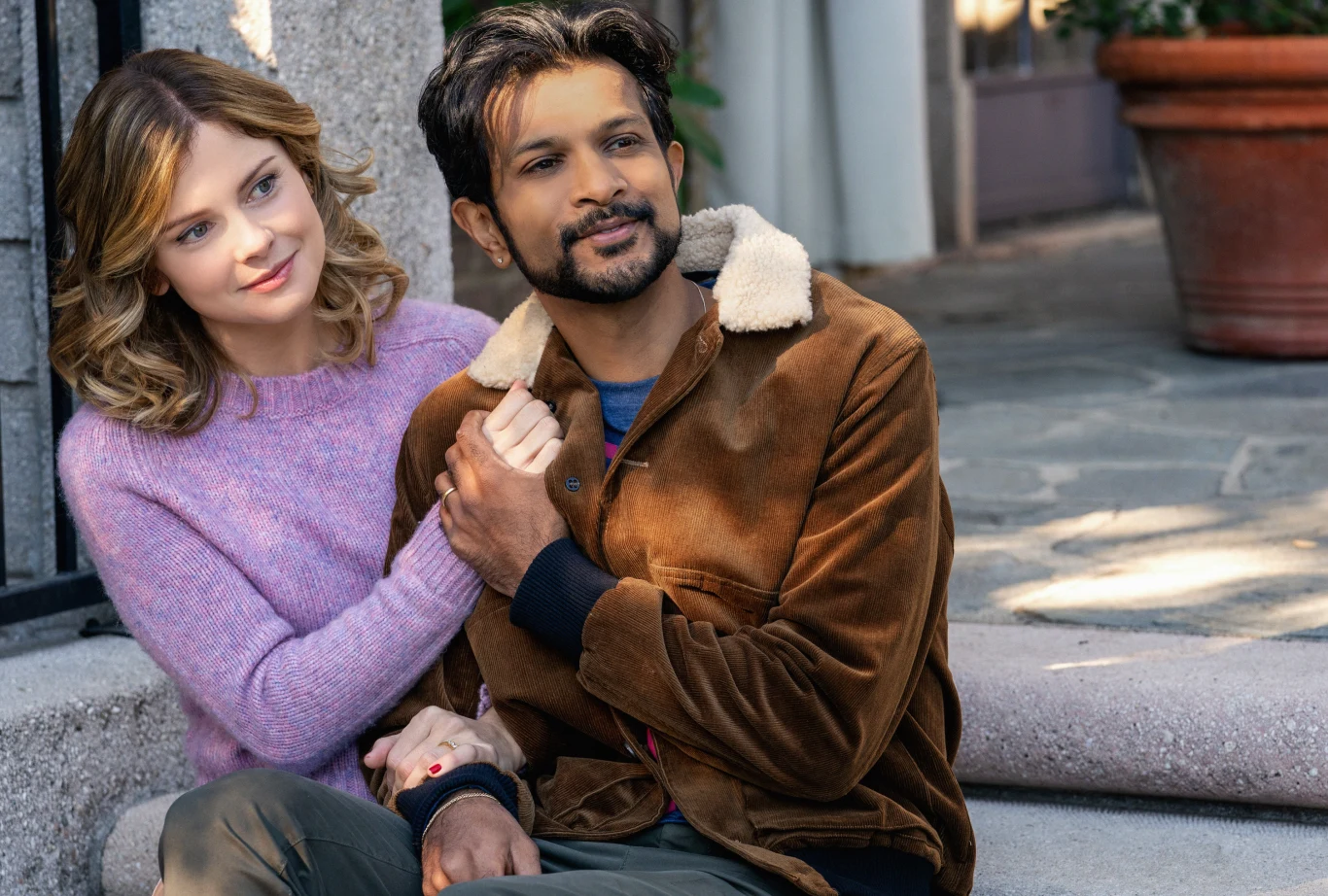Rose McIver (Samantha), Utkarsh Ambudkar (Jay) Rose McIver (Samantha), Utkarsh Ambudkar (Jay)