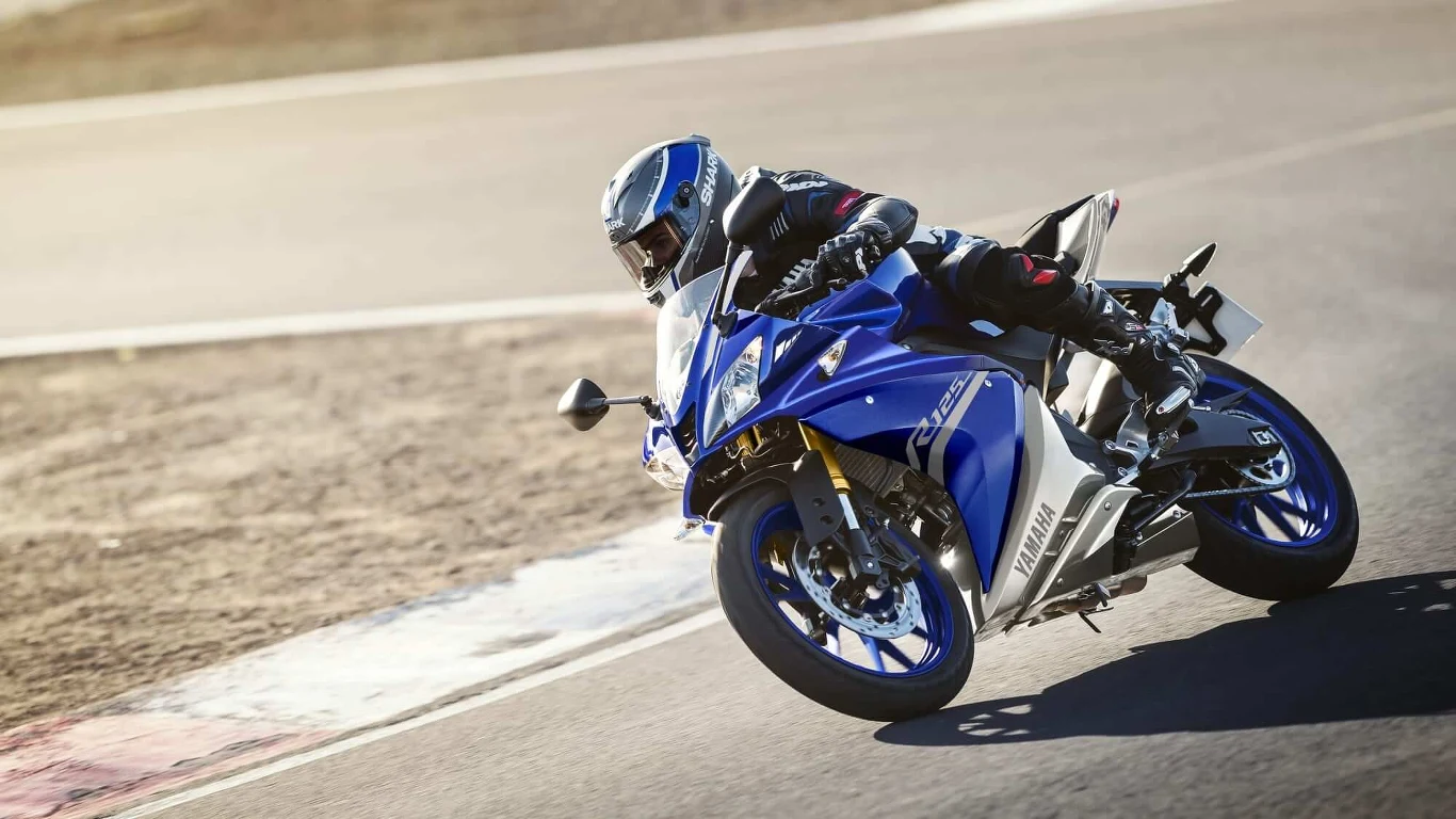 Yamaha YZF-R125 na prawo jazdy kategorii B