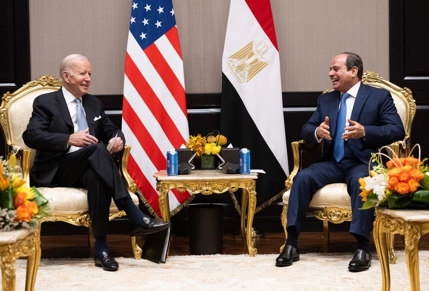 Prezydenci USA i Egiptu, Joe Biden oraz Abd al-Fattah as-Sisi, w trakcie w trakcie spotkania w grudniu 2022 r. w Sharm el-Sheikh Prezydenci USA i Egiptu, Joe Biden oraz Abd al-Fattah as-Sisi, w trakcie w trakcie spotkania w grudniu 2022 r. w Sharm el-Sheikh