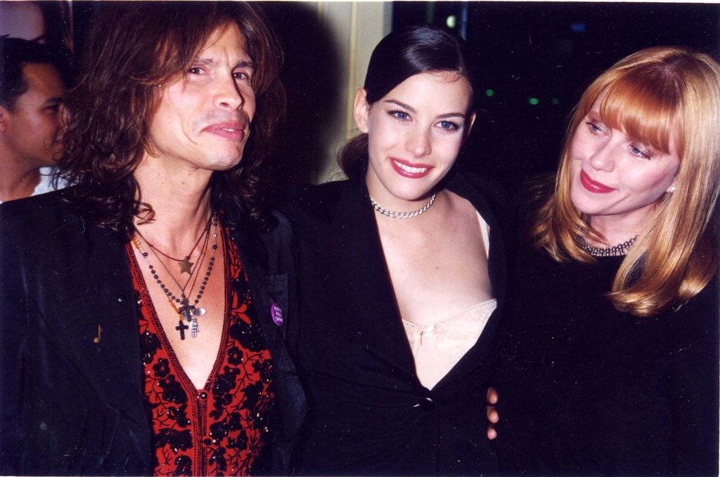 Steven Tyler, Liv Tyler i Bebe Buell na premierze filmu "Ukryte pragnienia" - Los Angeles, 1996 r.