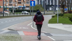 Hulajnogi elektryczne. Jak nie narazić się na mandat? 