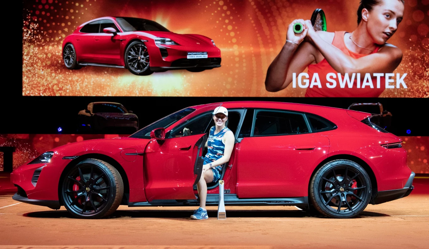 Iga Świątek i jej Porsche Iga Świątek i jej Porsche