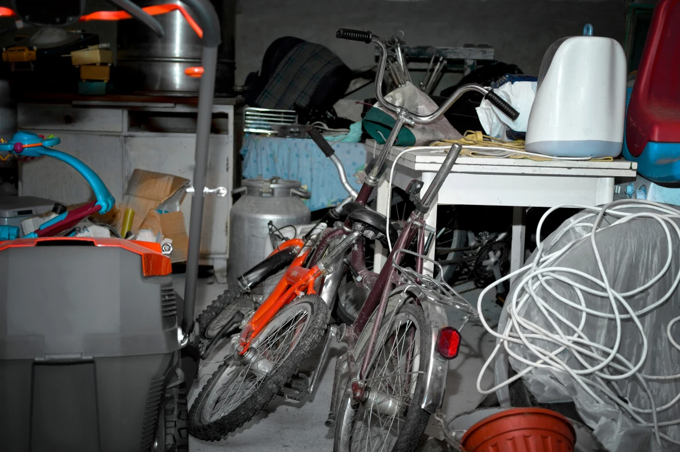 W wielu przypadkach piwnica stanowi miejsce składowania wszystkich niepotrzebnych rzeczy. To błąd, który może sporo kosztować