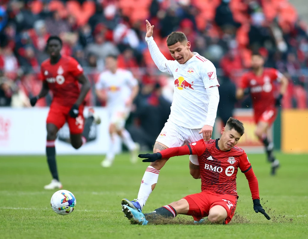 Patryk Klimala (w środku) z okresu gry w ekipie New York Red Bulls Patryk Klimala (w środku) z okresu gry w ekipie New York Red Bulls