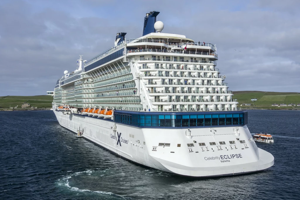 Ciało 78-latka, zmarłego na pokładzie statku, przetrzymywano w chłodziarce na napoje. Na zdj. statek wycieczkowy obsługiwany przez Celebrity Cruises Ciało 78-latka, zmarłego na pokładzie statku, przetrzymywano w chłodziarce na napoje. Na zdj. statek wycieczkowy obsługiwany przez Celebrity Cruises