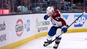 Nathan MacKinnon był chwalony przez trenera Avalanche Jadena Bednara
