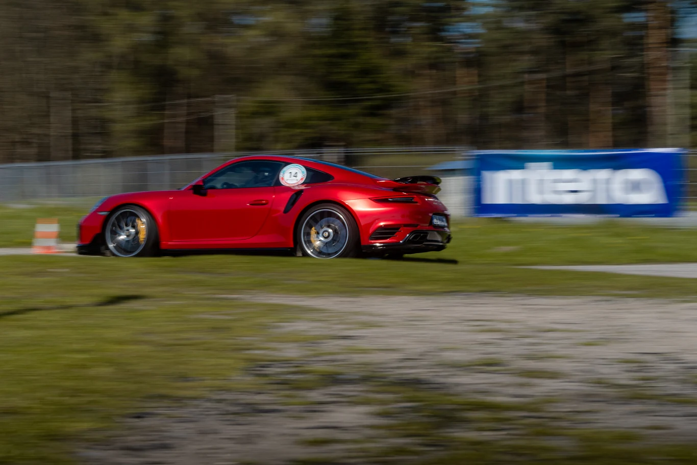 Sportowe Porsche opanowały Tor Kielce