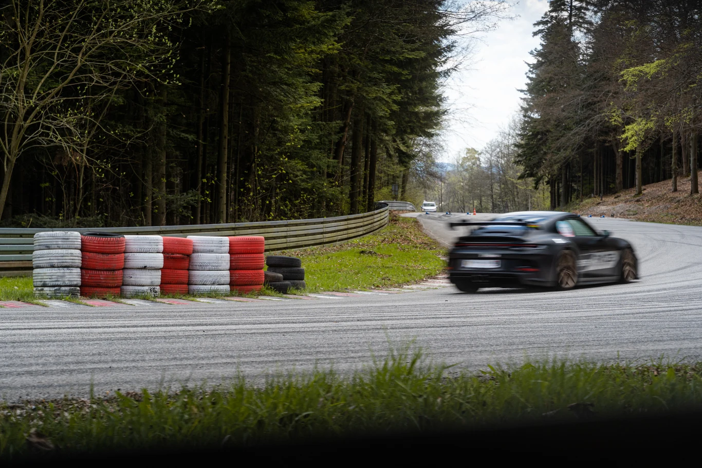 Sportowe Porsche opanowały Tor Kielce