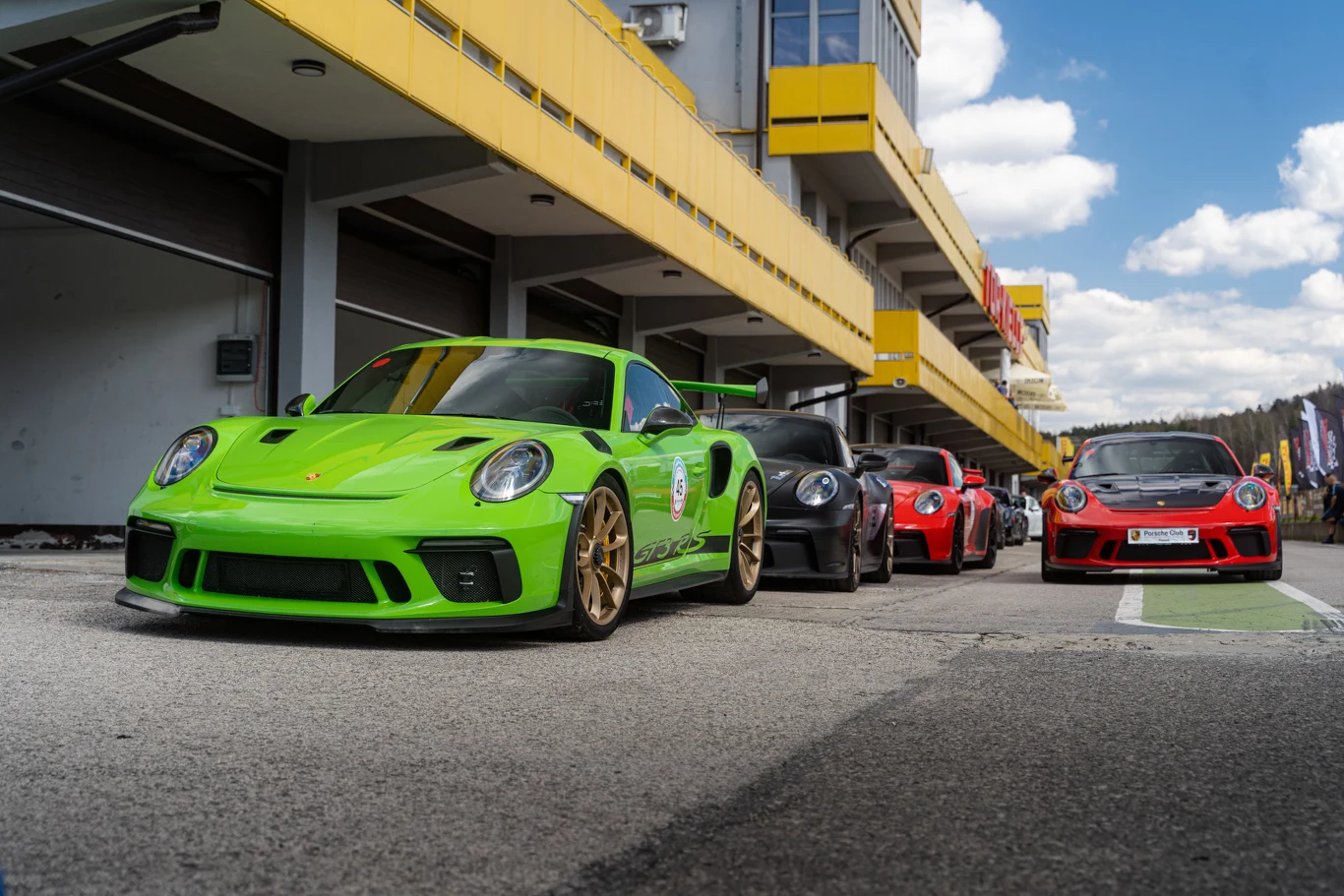Sportowe Porsche opanowały Tor Kielce