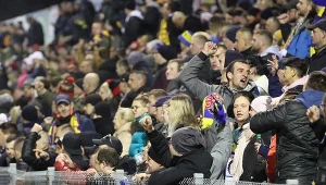 Pseudokibice dali popis! Ochrona użyła gazu