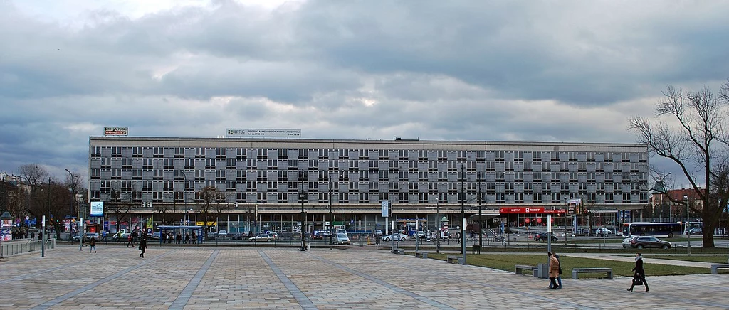 Widok hotelu "Cracovia" z Gmachu Głównego Muzeum Narodowego