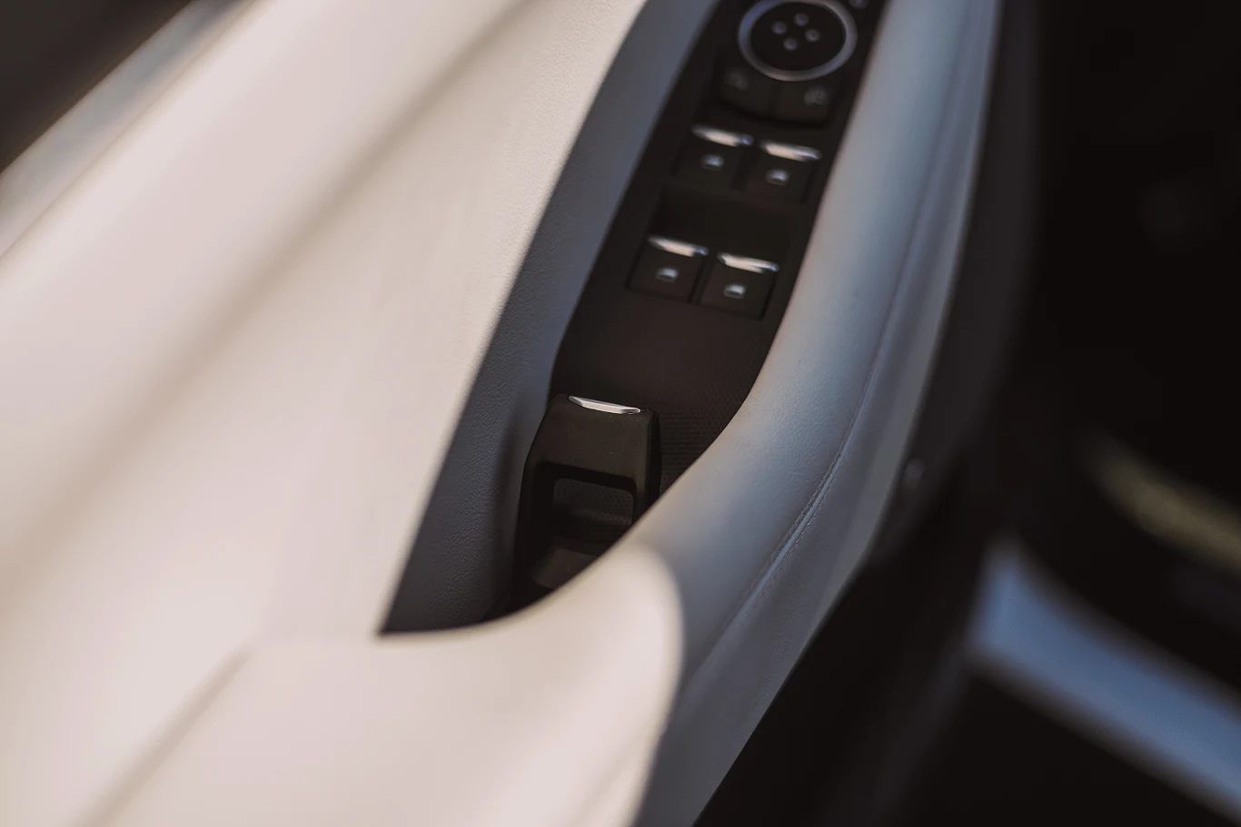 Ford Mustang Mach-E Frost White