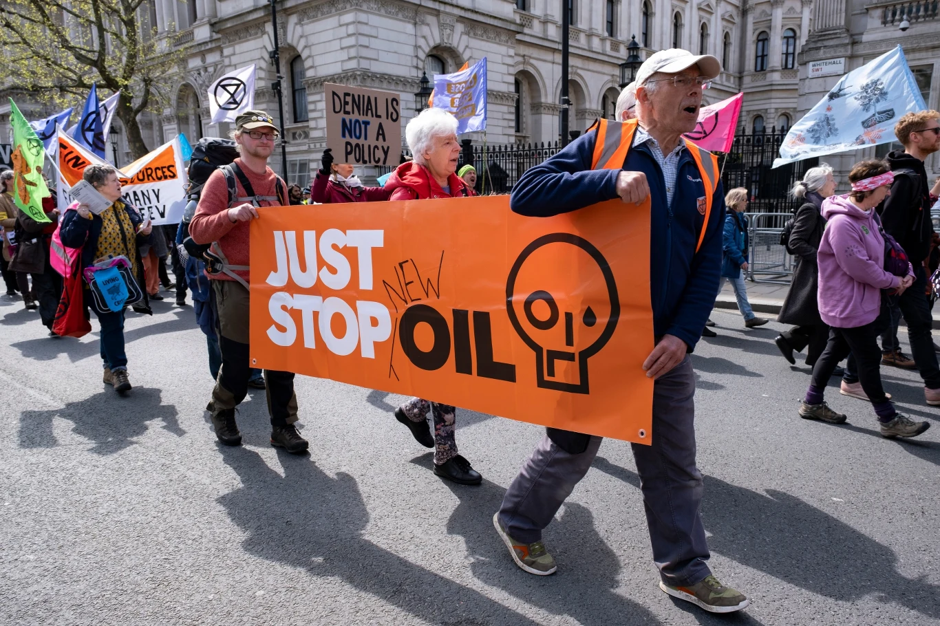 Od piątku w największych miastach Europy trwają protesty klimatyczne. Szacuje się, że w Londynie mogło w nich brać udział nawet 100 tys. osób Od piątku w największych miastach Europy trwają protesty klimatyczne. Szacuje się, że w Londynie mogło w nich brać udział nawet 100 tys. osób