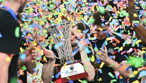 Koszykarze Anwilu Włocławek przeszli do historii klubowych rozgrywek w Europie - jako pierwszy polski klub je wygrali