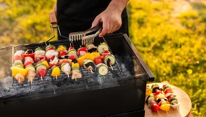 Chcesz zrobić grilla na działce ROD? Przeczytaj, czy możesz, nim dostaniesz mandat