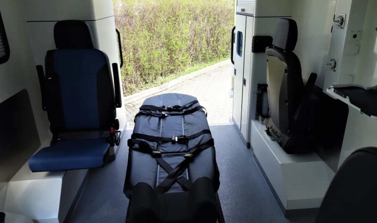 Pierwsza w Polsce karetka kontenerowa Fot. Powiat Bielski 