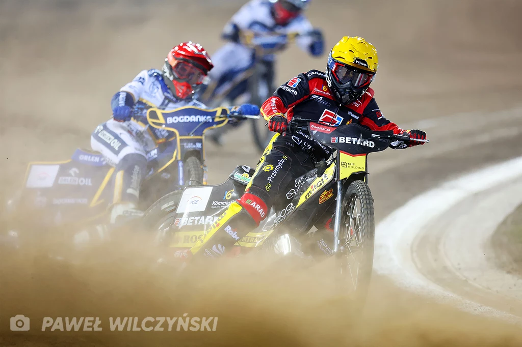 Piotr Pawlicki przed Bartoszem Zmarzlikiem