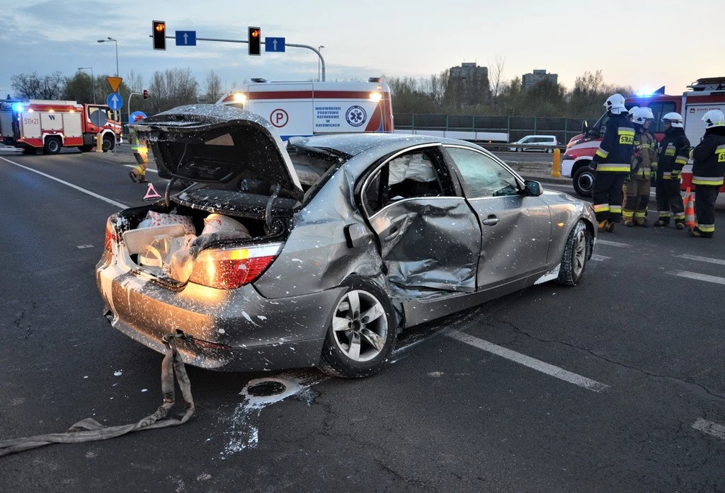 Przejechał skrzyżowanie na czerwonym świetle. Do tragedii brakowało niewiele 