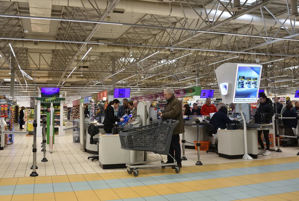 Sieci handlowe w Polsce wprowadzają do oferty wódkę w cenie po ok. 10 zł za pół litra