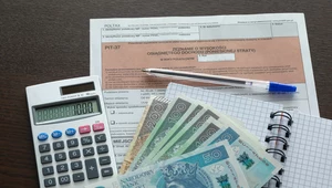Do 30 kwietnia 2024 roku należy rozliczyć PIT 28, PIT-36, PIT-36L, PIT-37 oraz PIT-38, PIT-39.